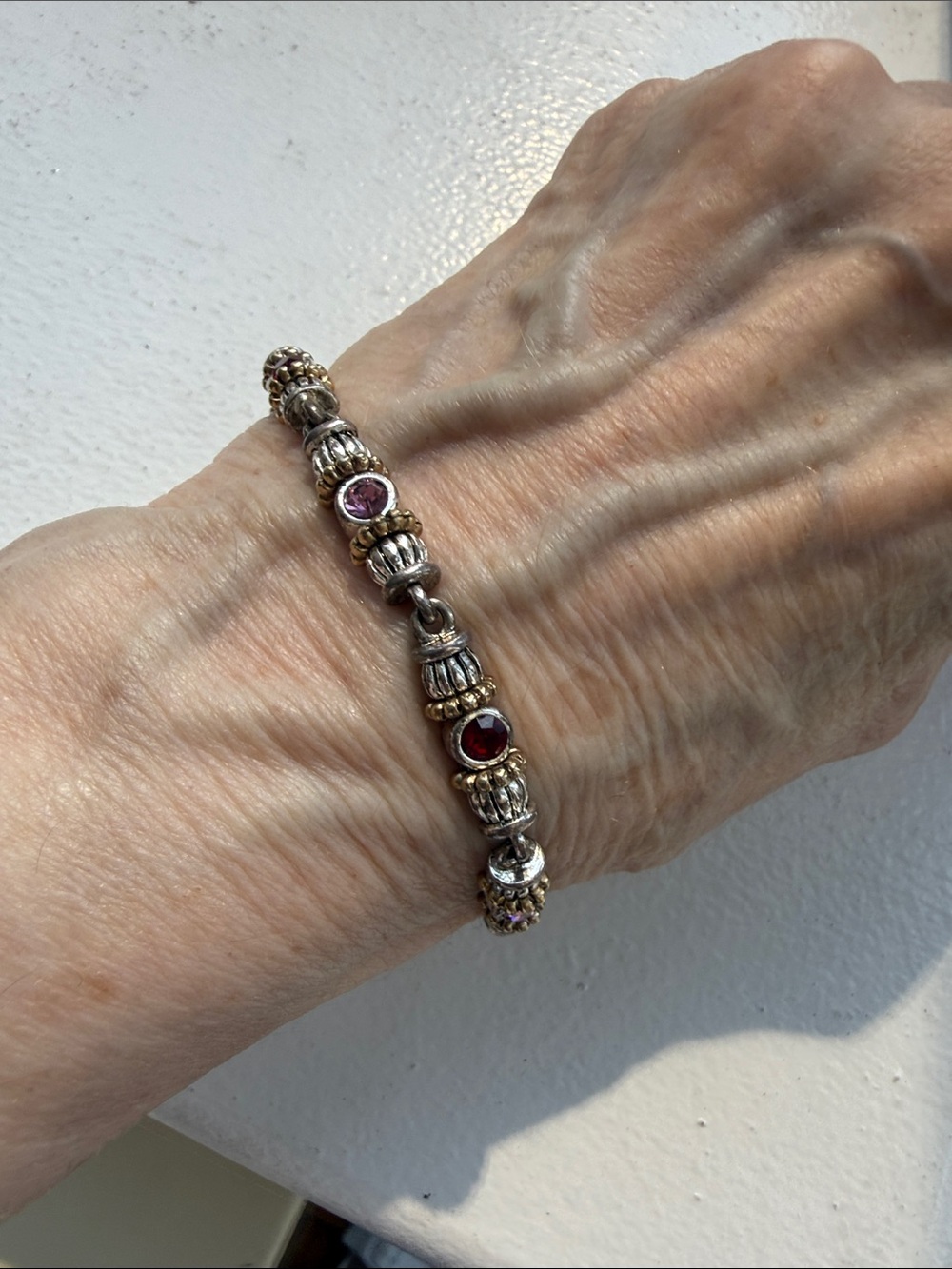 Vintage 2 Tone Bali Style Station Link Bracelet W/Bezel Set Pink & Red Stones.